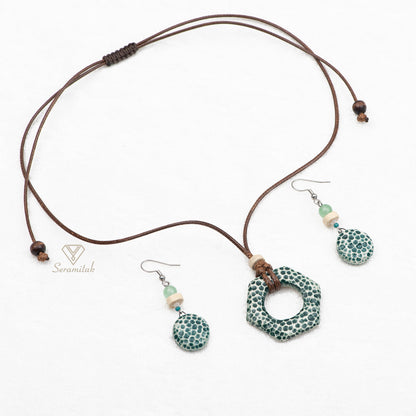 Altı Arasında – Seramik Kolye & Küpe Seti | Yeşil